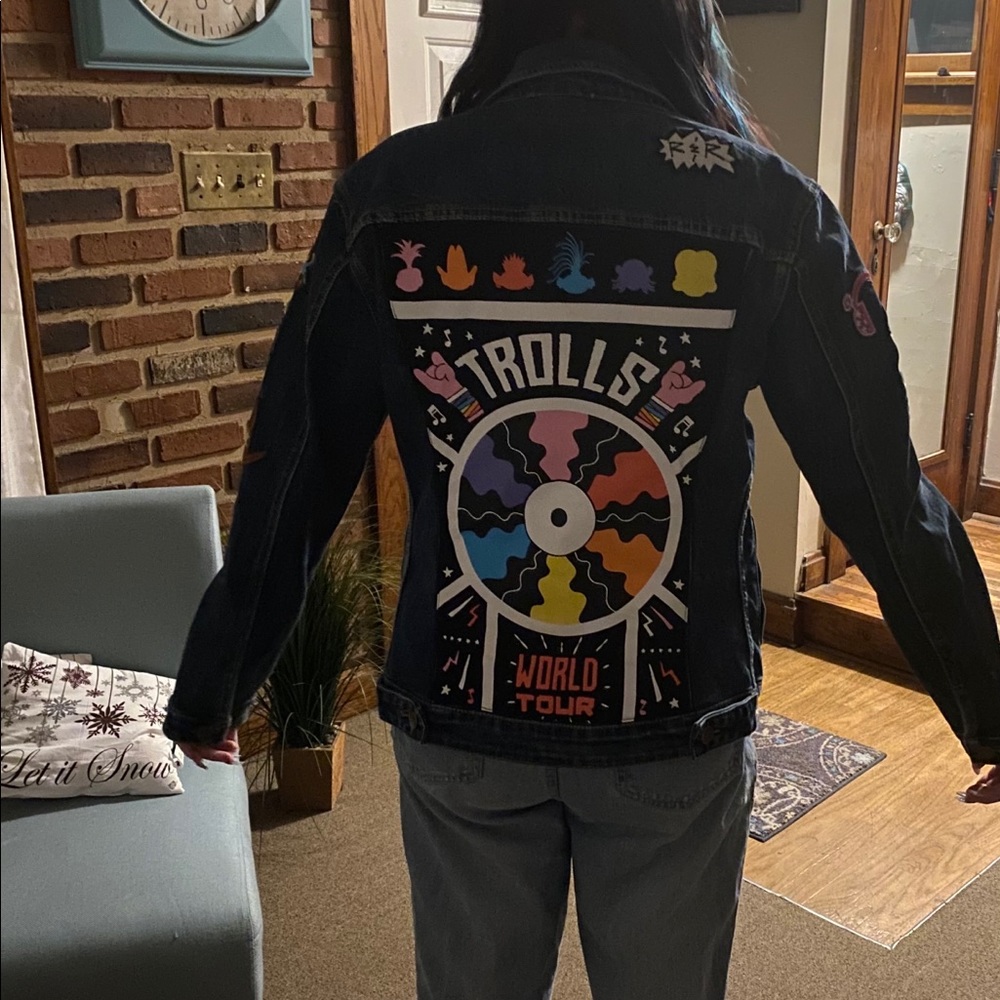 Rare trolls world tour Jean jacket never worn sz S